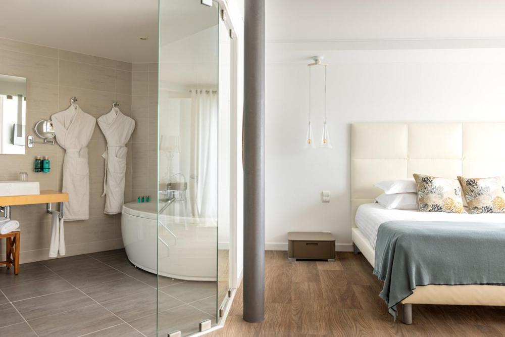 Hotel La Marine บาร์เนอวีย์-แกร์เตอเร ภายนอก รูปภาพ