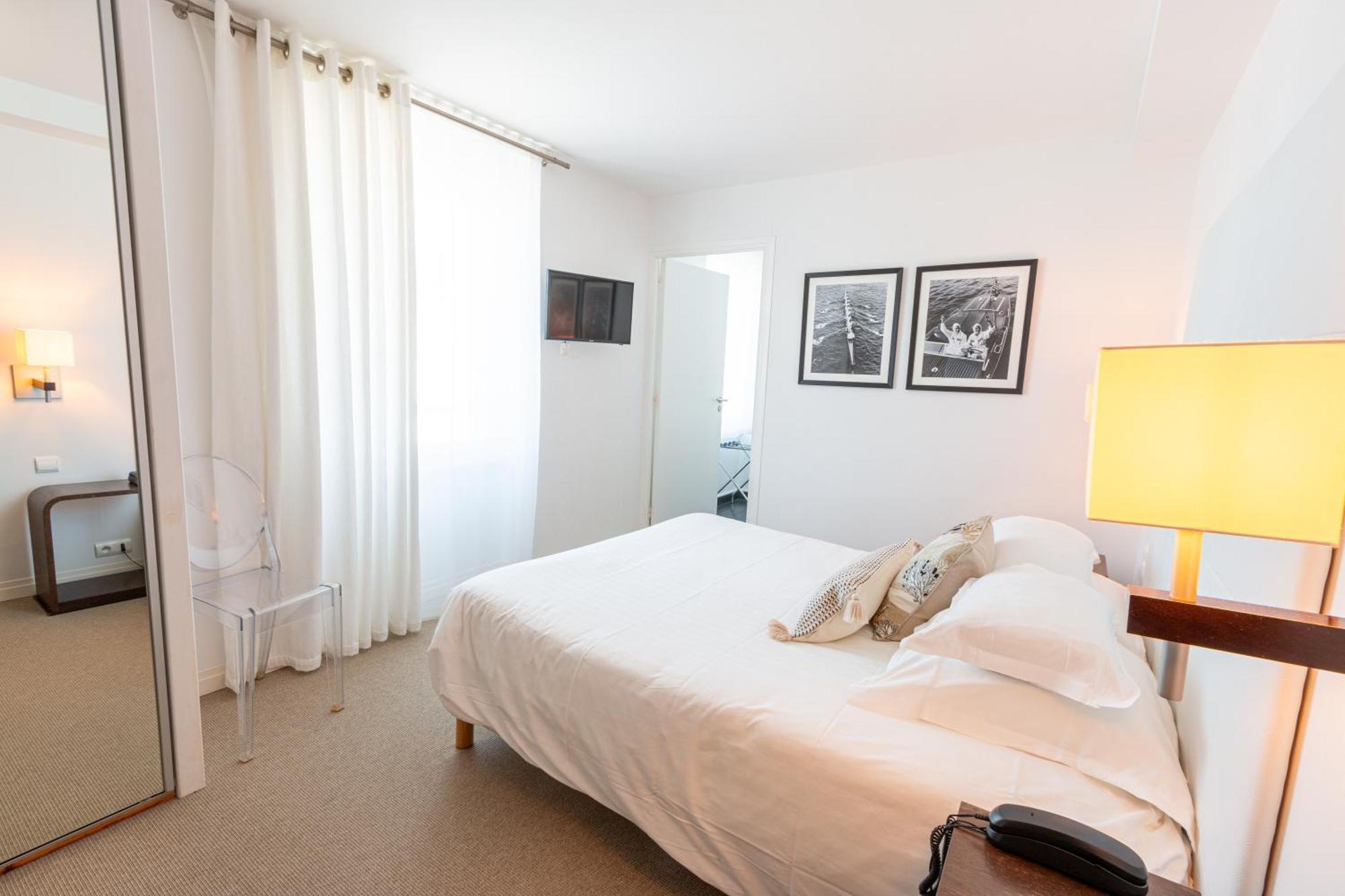 Hotel La Marine บาร์เนอวีย์-แกร์เตอเร ภายนอก รูปภาพ