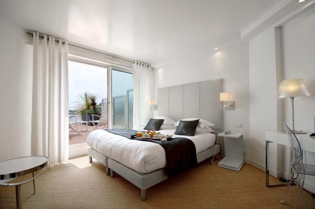 Hotel La Marine บาร์เนอวีย์-แกร์เตอเร ภายนอก รูปภาพ