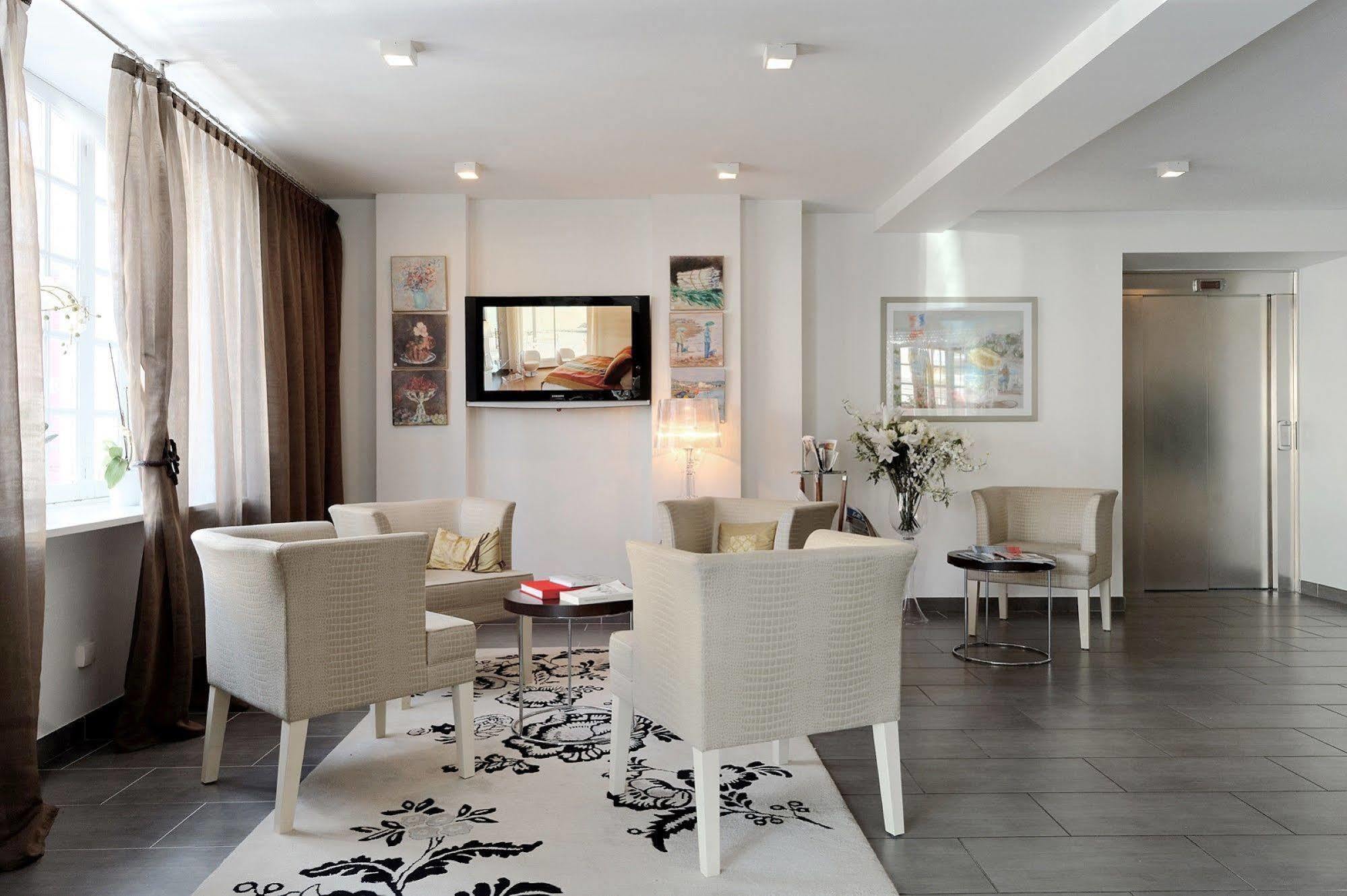 Hotel La Marine บาร์เนอวีย์-แกร์เตอเร ภายนอก รูปภาพ
